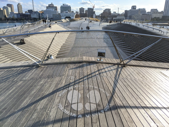 橫濱大棧橋上眺望市區景色