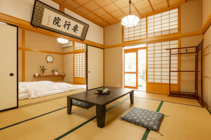 距離市中央約 2 小時車程的隱密能量景點身延的魅力