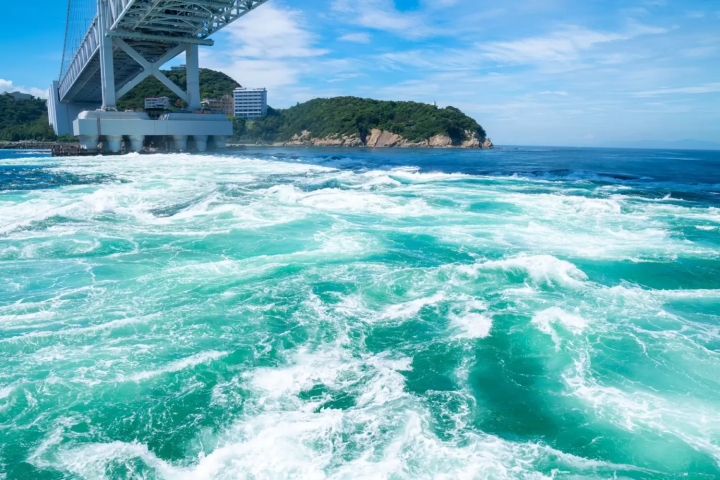 鳴門の渦潮