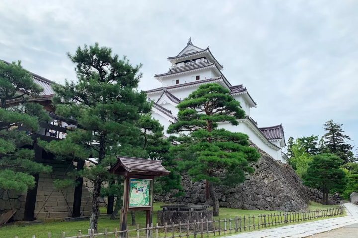 Tsuruga Castle