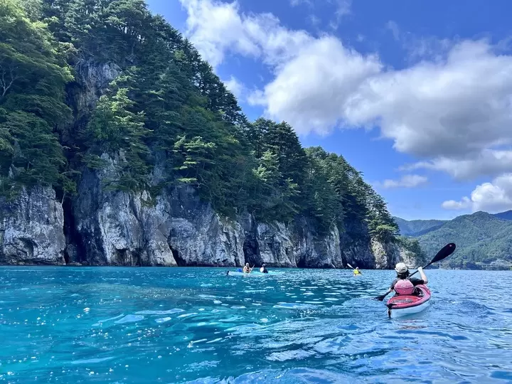 【岩手海岸的绝美风光】在里亚海岸尽享海洋与山脉的美景！轻松的海上皮划艇体验