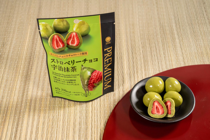 抹茶迷必吃的甜食新品！日本全家便利商店首次推出「抹茶絕配水果」活動