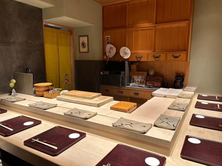 「Sushi Murakami Jiro （鮨 村上二郎）」