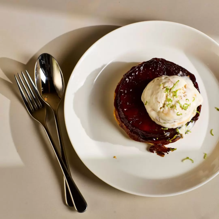 烤鳳梨塔佐椰奶冰淇淋