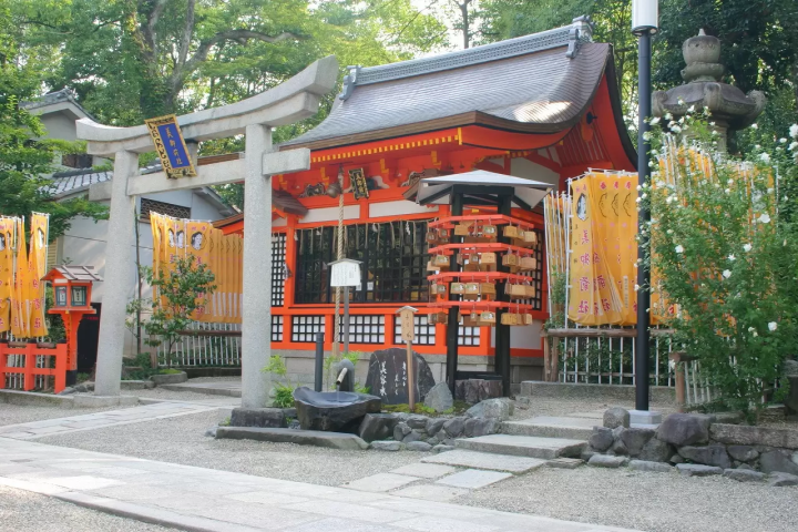 Utsukushi-Gozen Shrine
