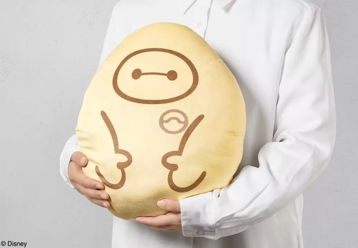 東京芭娜娜推出限量聯名新甜點「杯麵蘋果蛋糕」，「小小兵濃郁香蕉卡士達」！