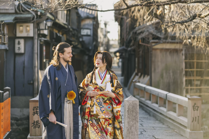 Experience traditional beauty in Kyoto! A photo plan at HAGOROMOYA, perfect for couples and families to create memorable trip memories