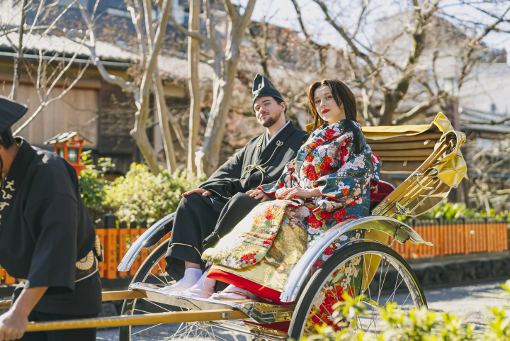 Experience traditional beauty in Kyoto! A photo plan at HAGOROMOYA, perfect for couples and families to create memorable trip memories