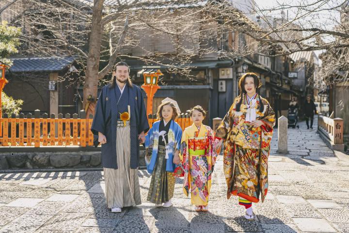 Costume collection from Japanese style photography studio HAGOROMOYA | Experience wearing the beauty of Japanese style in Kyoto