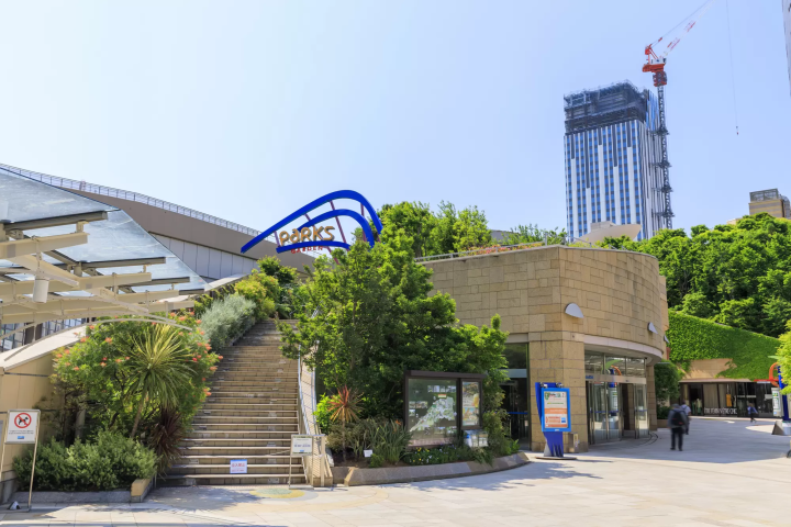 なんばパークス