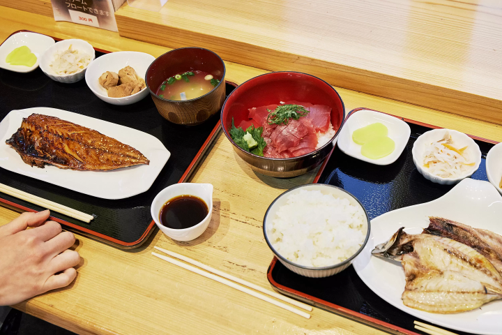 [和歌山县串本町] 亲身体验养殖金枪鱼的海上学习之旅。适合全家的泊一夜海上体验