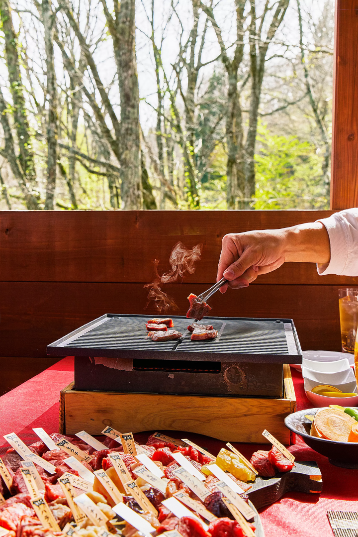 【兵库县高原】但马牛肉BBQ和绝美火山景观！体验五感愉悦的2日游