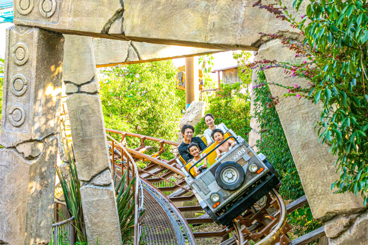用尖叫聲來加速的雲霄飛車！「冒險過山車」 