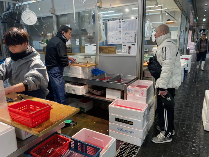 【東京】壽司職人帶路!一起探訪東京豐洲市場,享用當天直送的極品壽司