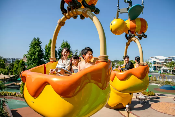 Enjoy the Bun Bun Bee in your swimsuit in summer. 