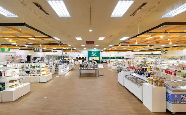 从东京出发，畅游新潟！如果您要去长冈看烟花，我们将为您推荐一些可以一起欣赏的景点！