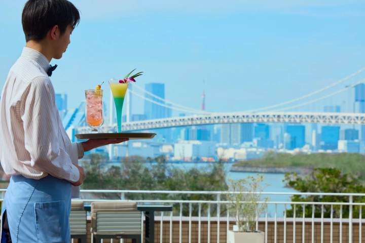 Enjoy a spectacular view of Tokyo Bay! Open-air terrace open for a limited time
