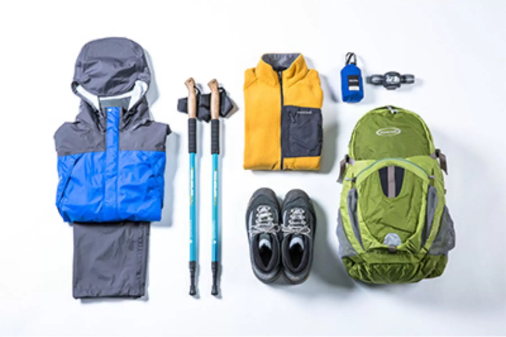 During the tour, you can rent the necessary clothing from the rental shop.<br>