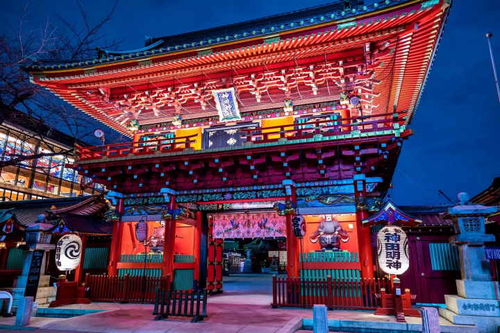 Kanda Myojin Shrine at night
