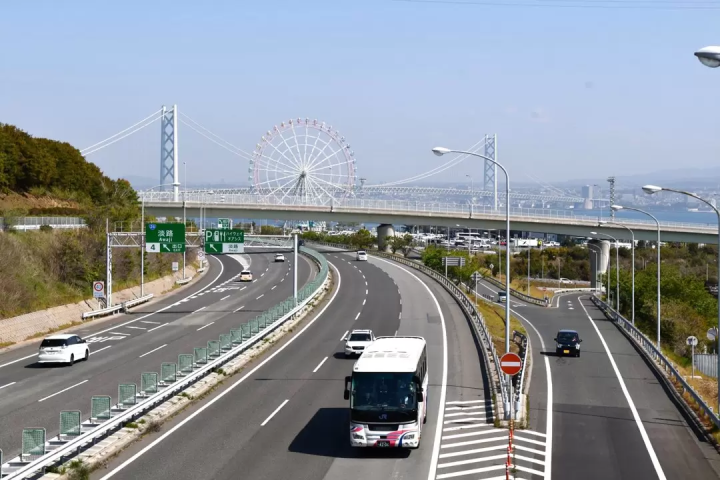 [ทริปเที่ยววันเดียวจากโอซาก้า] นั่งรถบัสด่วนไป "Nijigen no Mori"!