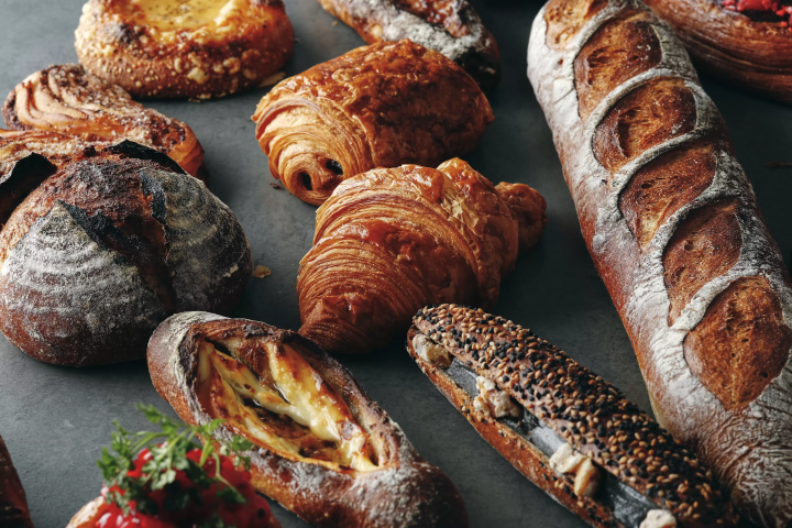 Make your travel morning special with freshly baked bread from Éclat des Jours