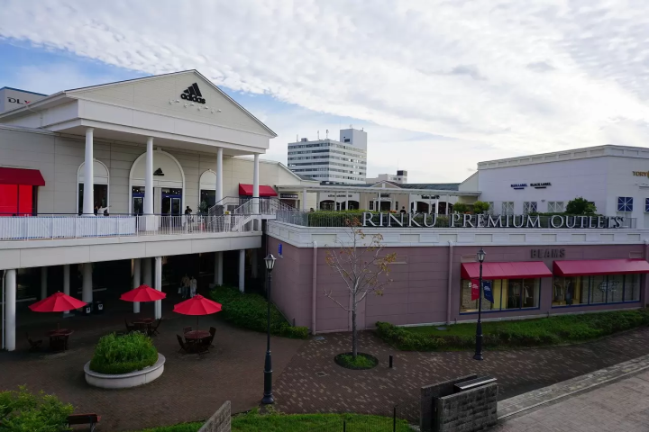 Rinku Premium Outlets
