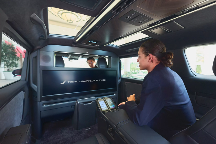 프리미엄 렌터카로 인기 명소인 후지산을 포함한 일본 여행을 즐겨보세요! 해당 지역 여행도 숙박 일정에 포함됩니다.