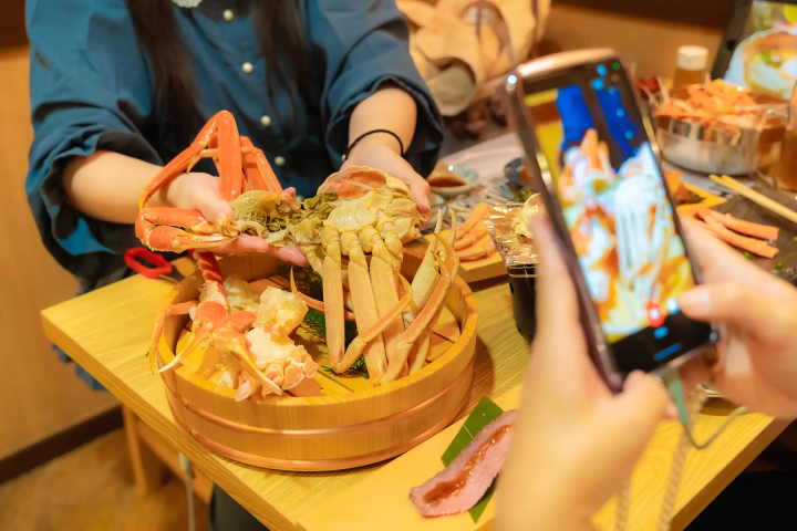 日本旅行で外せない！東京・大阪の豪華寿司＆カニ食べ放題