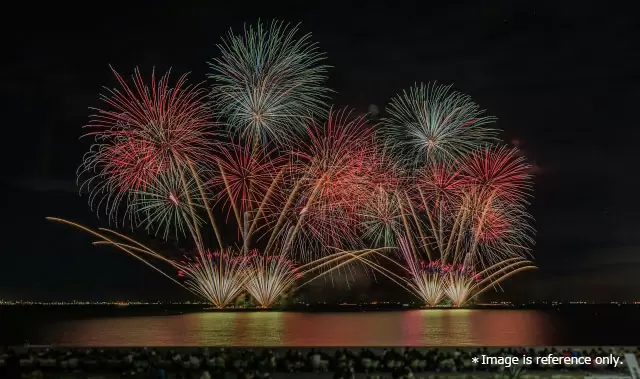 2025年日本冬季烟花：预订付费座位，享受舒适观赏体验