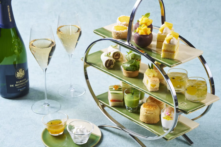 やちむん工房「ARTIGIANO」特製プレートで楽しむ 限定コラボレーション