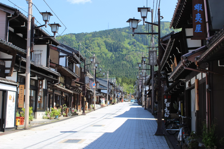 [Day trip from Kanazawa] Experience World Heritage Sites and craftsmanship. How to walk around Gokayama and Inami.