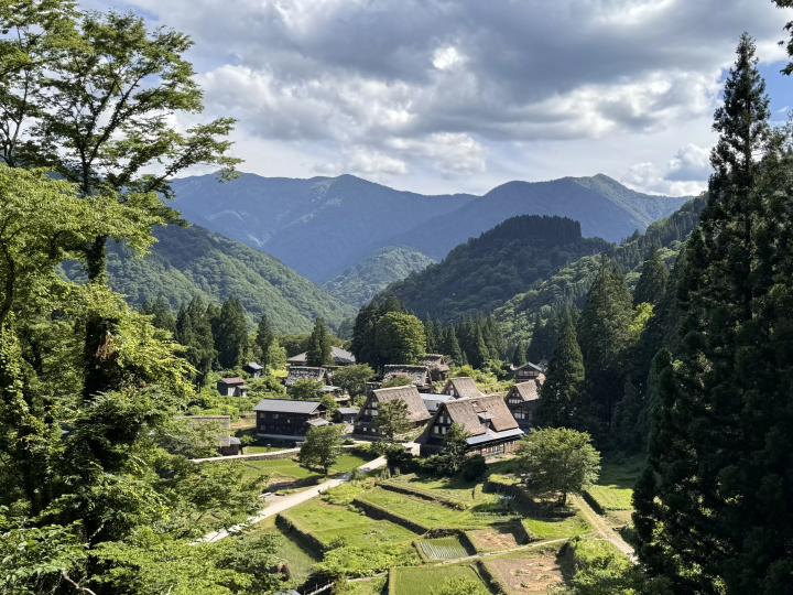 [Day trip from Kanazawa] Experience World Heritage Sites and craftsmanship. How to walk around Gokayama and Inami.