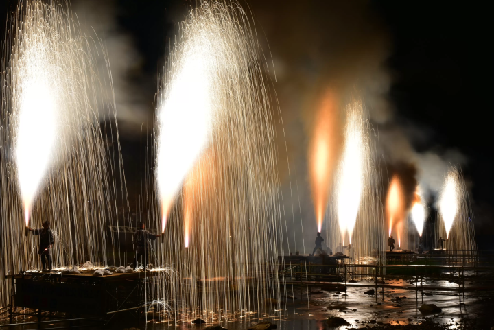 超震撼的花火體驗！岐阜「飛驒高山手筒花火」8月9日舉行