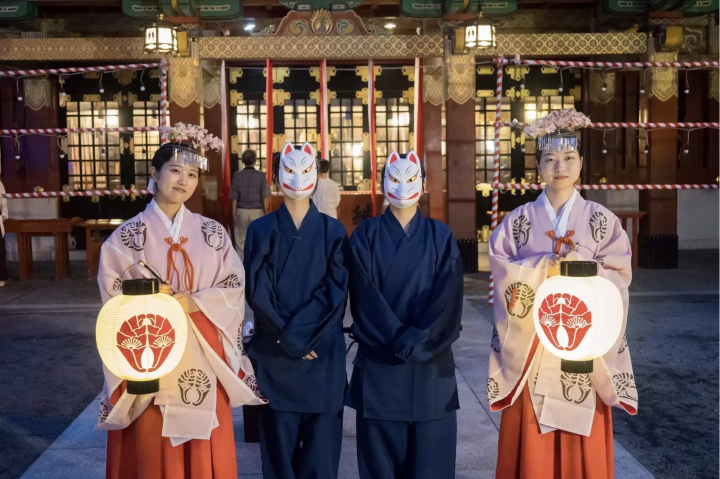 Saga Half Day Bus Tour: Explore TeamLab Exhibits and Light-Up at Yutoku Inari Shrine