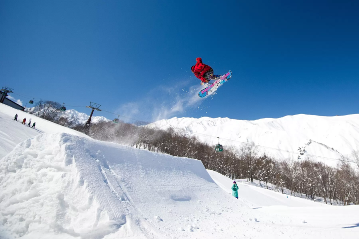 [Nagano, Hakuba] Welcome to Hakuba Village in winter! An international paradise where skiers from all over the world gather