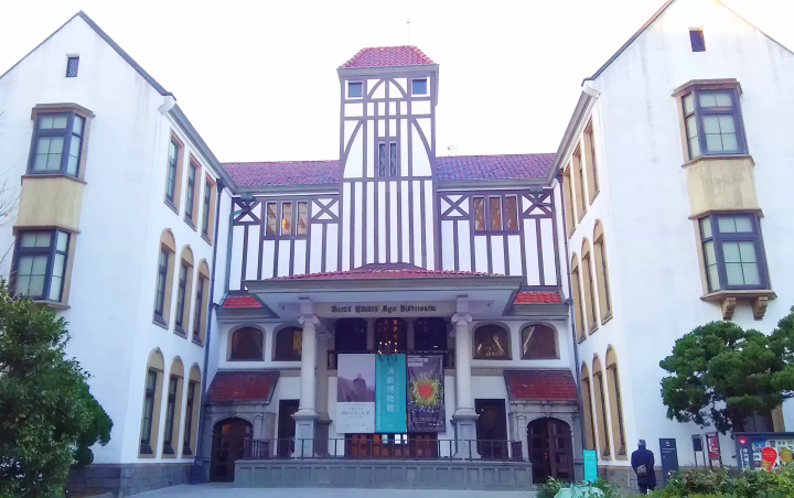 Tokyo's Theater Museum: Explore Japan's Stage Arts in Waseda
