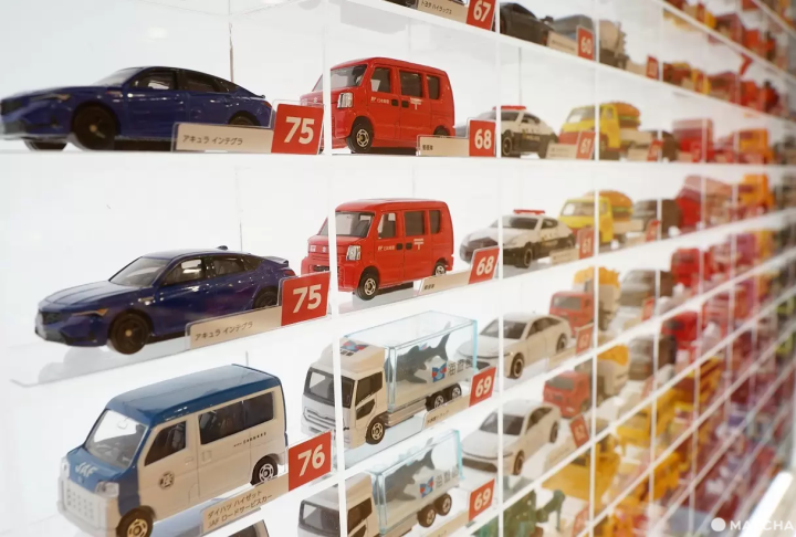 Tomica Plarail Shop: Toy Cars and Trains at Tokyo Station
