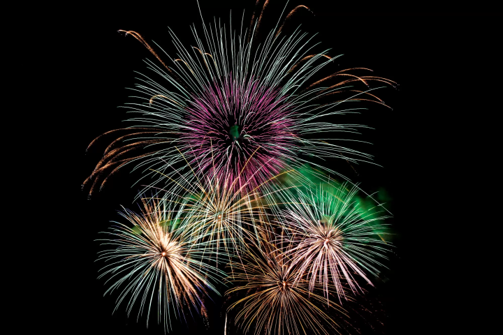 萬發音樂同步花火照亮夜空!東京「調布花火大會2025」9月20日多摩川周邊施放