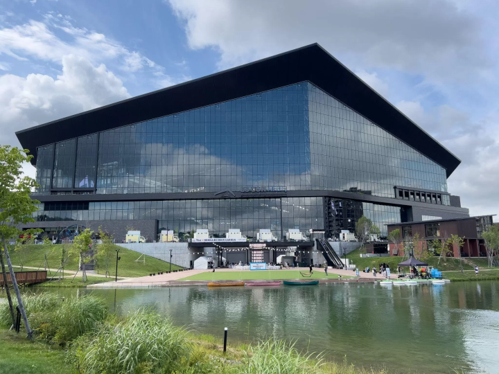 How to Enjoy ES CON FIELD HOKKAIDO, Home of the Hokkaido Nippon-Ham Fighters