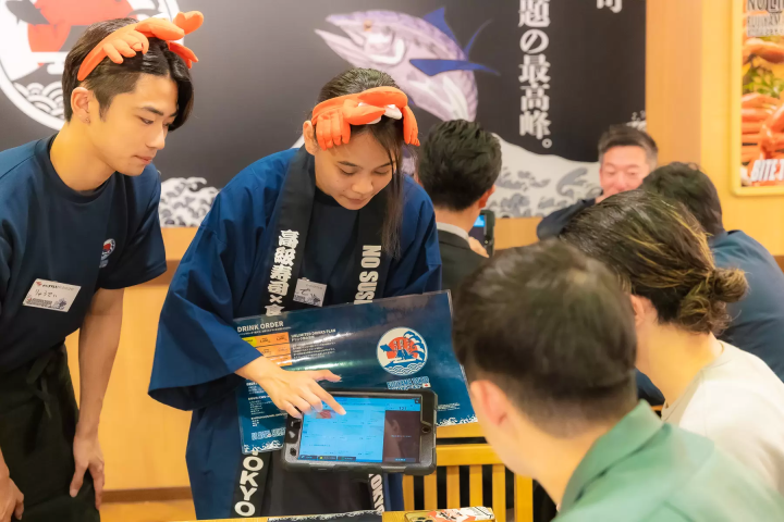 Muslim-friendly courses and multilingual services available in Shinjuku