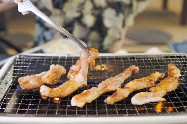 三重县松阪市的灵魂美食No.1！什么是“松阪Chicken Yakiniku”？