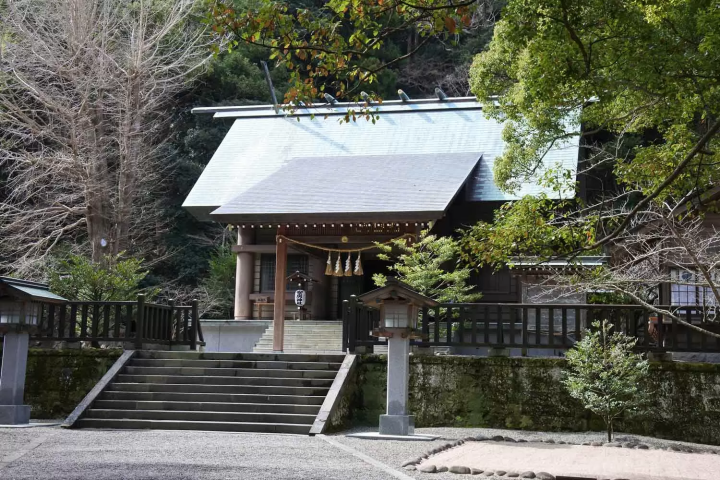 Awa Shrine