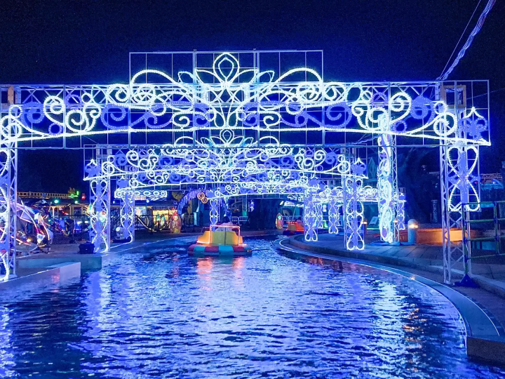 Laguna Ten Bosch’s Carnival of Light and Water
