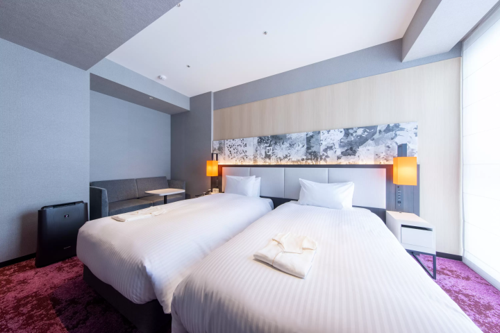 야사카 신사와 니시키 시장까지 걸어서 갈 수 있는 거리에 있습니다! 호텔 포르자 교토 시조 가와라마치는 교토 관광을 위한 편리한 거점입니다.