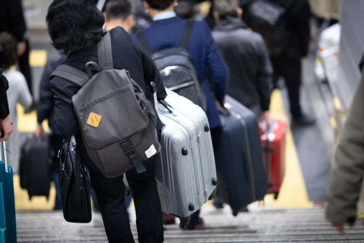 駅のロッカーからホテルへ即日配送！マルチエキューブに荷物を預けて手ぶら観光しよう