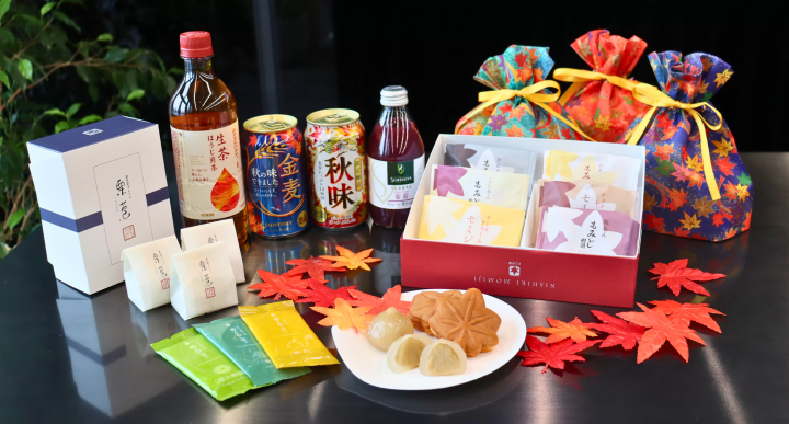 A luxurious trip to enjoy the autumn leaves in a premium hire car to satisfy all five senses