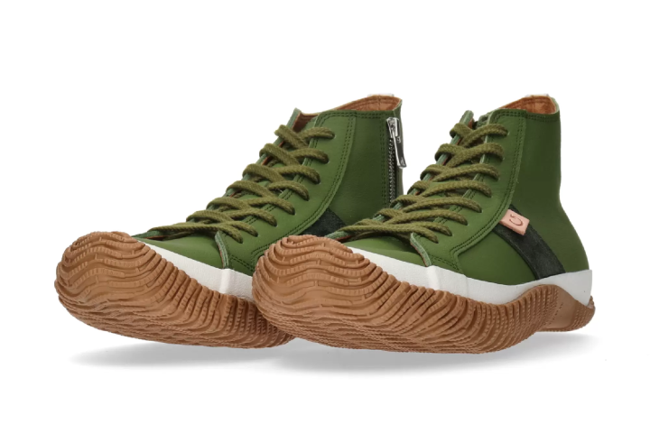 [Unique Japanese Souvenir] Everyone's favorite "Matcha" sneakers!