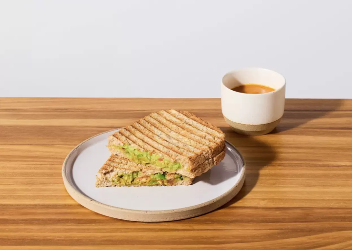 大阪心齋橋新開幕！藍瓶咖啡「Luxe Retreat」空間設計與限定美食全面曝光！