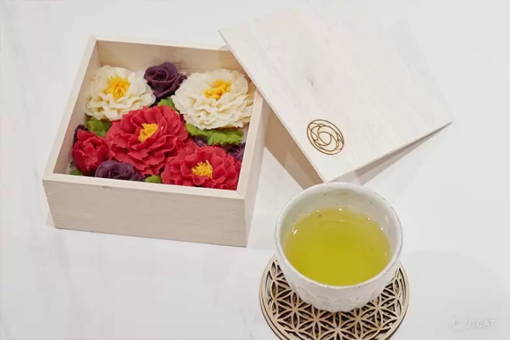 flower shaped sweets making