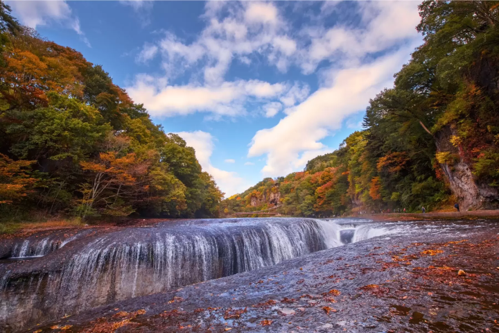 【群馬】群馬の秋絶景 ― 宝徳寺・吹割の滝・老神温泉を巡る旅